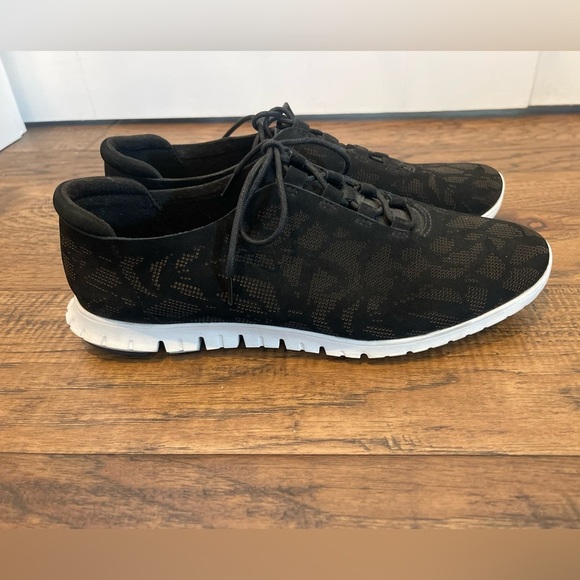 Cole Haan Women's Zerogrand
Perforated Trainer Blk Perf/White Size 9 - Picture 2 of 9